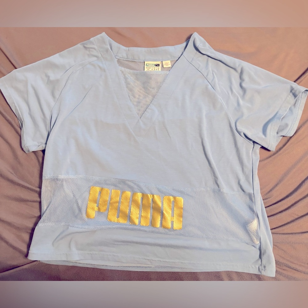 PUMA Cropped Workout Top for Casual Wear or Athletic Wear